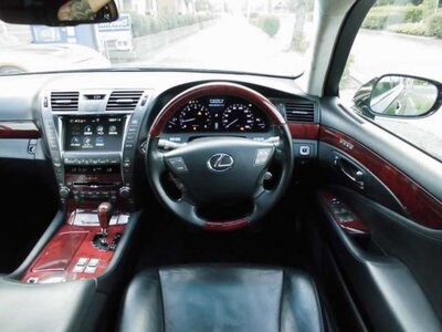 صورة 18 لـ 2007 Lexus LS