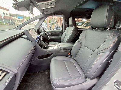 2023 Toyota VELLFIRE photo 32