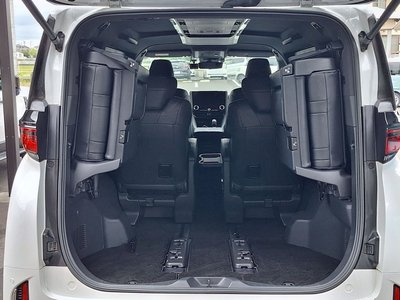 2023 Toyota VELLFIRE photo 22