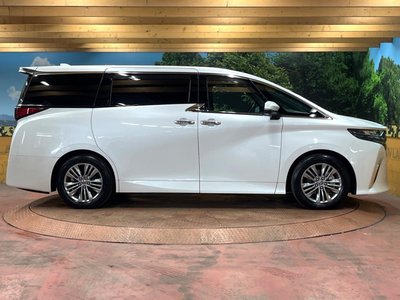 صورة 67 لـ 2023 Toyota ALPHARD