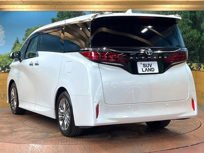صورة 68 لـ 2023 Toyota ALPHARD