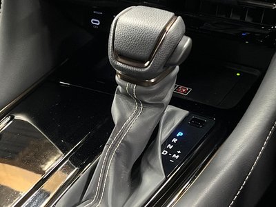 صورة 46 لـ 2023 Toyota ALPHARD