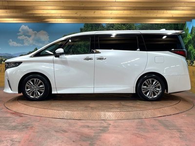 صورة 69 لـ 2023 Toyota ALPHARD