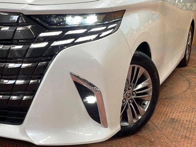 صورة 13 لـ 2023 Toyota ALPHARD