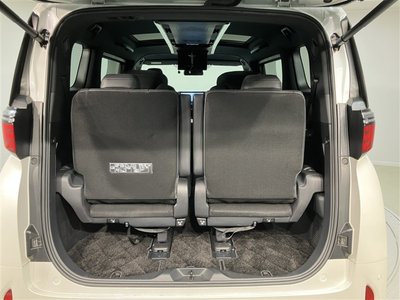 صورة 29 لـ 2023 Toyota ALPHARD