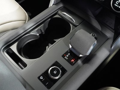 2021 LAND Rover DISCOVERY thumbnail 29