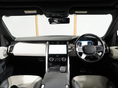 2021 LAND Rover DISCOVERY photo 2