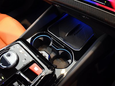 2025 BMW M5 thumbnail 69
