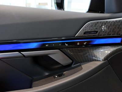 2025 BMW M5 thumbnail 57
