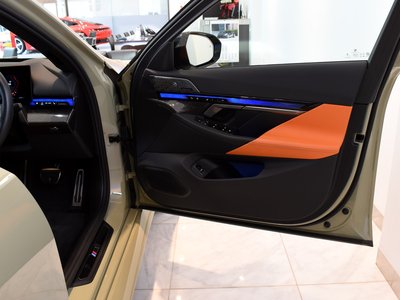 2025 BMW M5 thumbnail 31