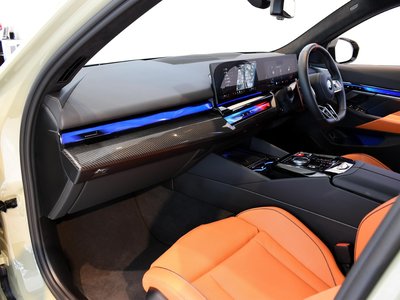2025 BMW M5 thumbnail 43