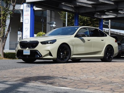 2025 BMW M5 photo 3