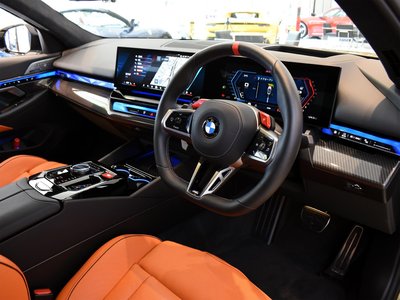 2025 BMW M5 thumbnail 17