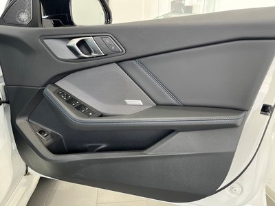 2026 BMW 1 SERIES thumbnail 18