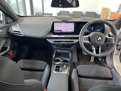 2026 BMW 1 SERIES thumbnail 38