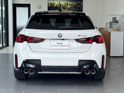 2026 BMW 1 SERIES photo 10