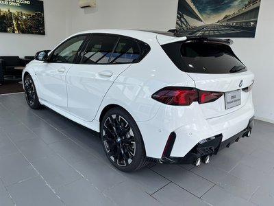 2026 BMW 1 SERIES photo 11