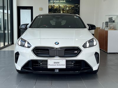 2026 BMW 1 SERIES photo 6
