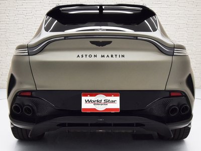 2024 Aston Martin DBX photo 4