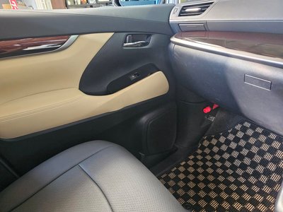 2017 Toyota VELLFIRE photo 29