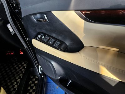 2017 Toyota VELLFIRE photo 14