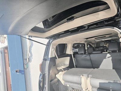 2017 Toyota VELLFIRE photo 35