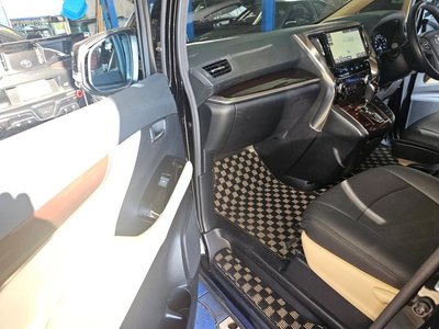 2017 Toyota VELLFIRE photo 38