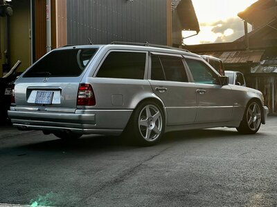 1991 Mercedes-BENZ E-CLASS photo 44