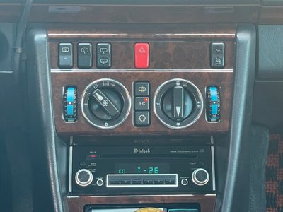1991 Mercedes-BENZ E-CLASS photo 88