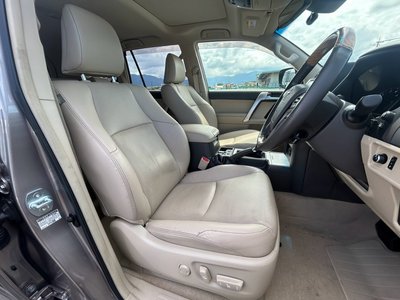 2019 Toyota LAND CRUISER PRADO photo 8