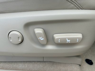 2019 Toyota LAND CRUISER PRADO thumbnail 23