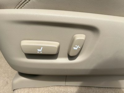 2019 Toyota LAND CRUISER PRADO thumbnail 24