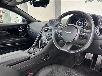 2017 Aston Martin DB11 — миниатюра 8