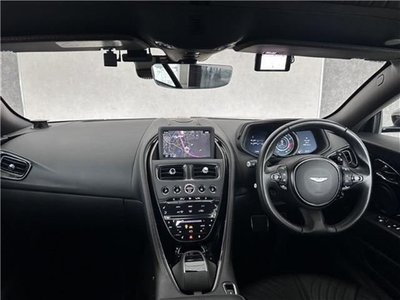 2017 Aston Martin DB11 — миниатюра 7