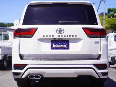2023 Toyota LAND CRUISER 300 — фото 3