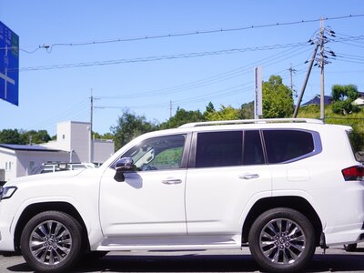 2023 Toyota LAND CRUISER 300 — фото 13