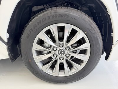 صورة 75 لـ 2025 Toyota LAND CRUISER 300