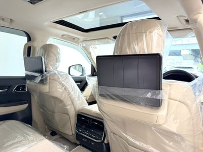 صورة 20 لـ 2025 Toyota LAND CRUISER 300