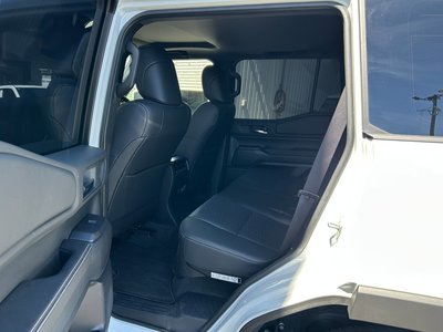 صورة 38 لـ 2025 Toyota LAND CRUISER 250