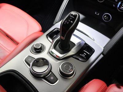2025 ALFA Romeo STELVIO — миниатюра 25