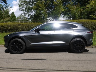 2022 Aston Martin DBX — фото 5
