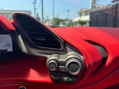 2016 Ferrari 488 SPIDER — фото 31