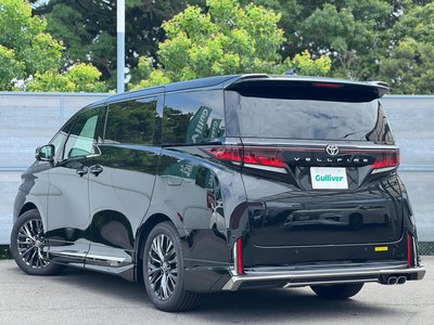 2025 Toyota VELLFIRE photo 9