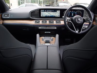 2026 Mercedes-BENZ GLE — фото 32