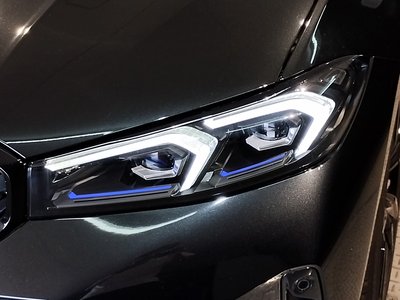 2025 BMW 3 SERIES photo 13