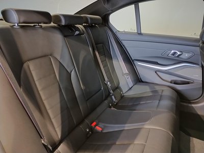 2025 BMW 3 SERIES thumbnail 30