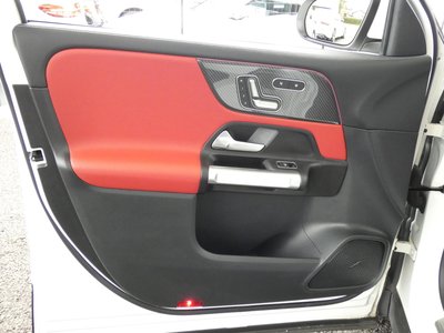 2021 Mercedes-BENZ GLB AMG 照片 23