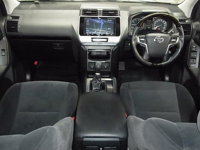 2020 Toyota LAND CRUISER PRADO photo 7