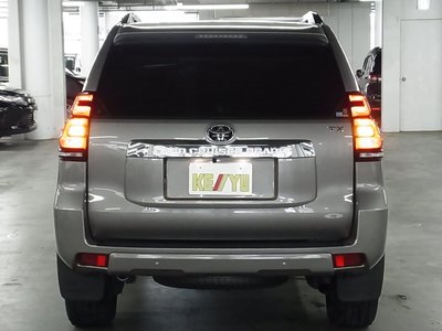2020 Toyota LAND CRUISER PRADO photo 10