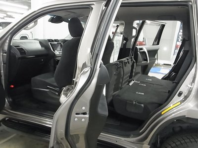 2020 Toyota LAND CRUISER PRADO thumbnail 18